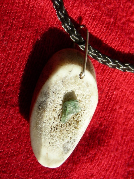 Schmuck aus Damhirschgeweih mit Aventurin Made by Dr. Scheibe