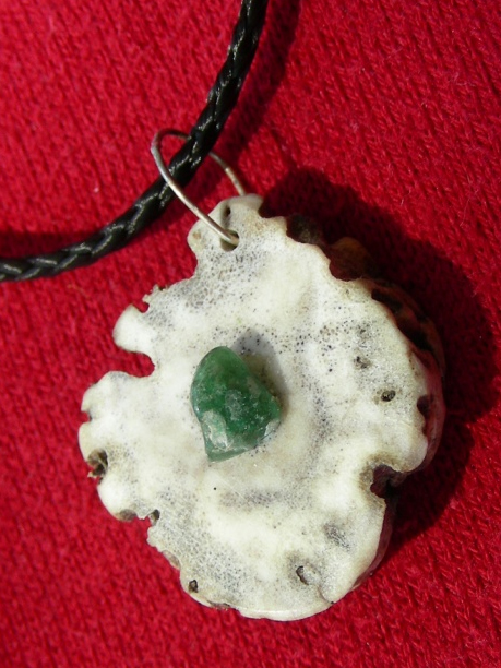Schmuck aus Damhirschgeweih mit Aventurin Made by Dr. Scheibe