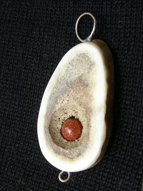 Schmuck aus Damhirschgeweih mit Goldfluss Made by Dr. Scheibe