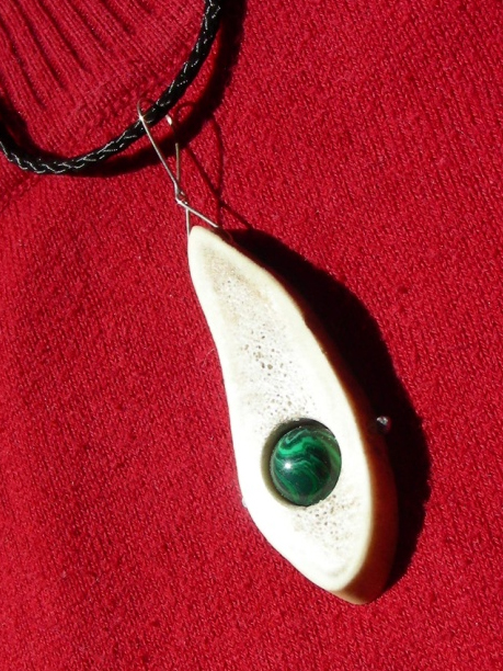 Schmuck aus Damhirschgeweih mit Malachit Made by Dr. Scheibe