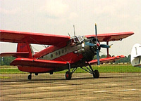 Sportflugzeug auf dem Flugplatz